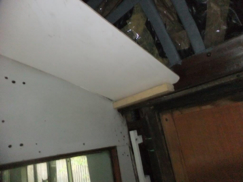 Class 105 ceiling panel